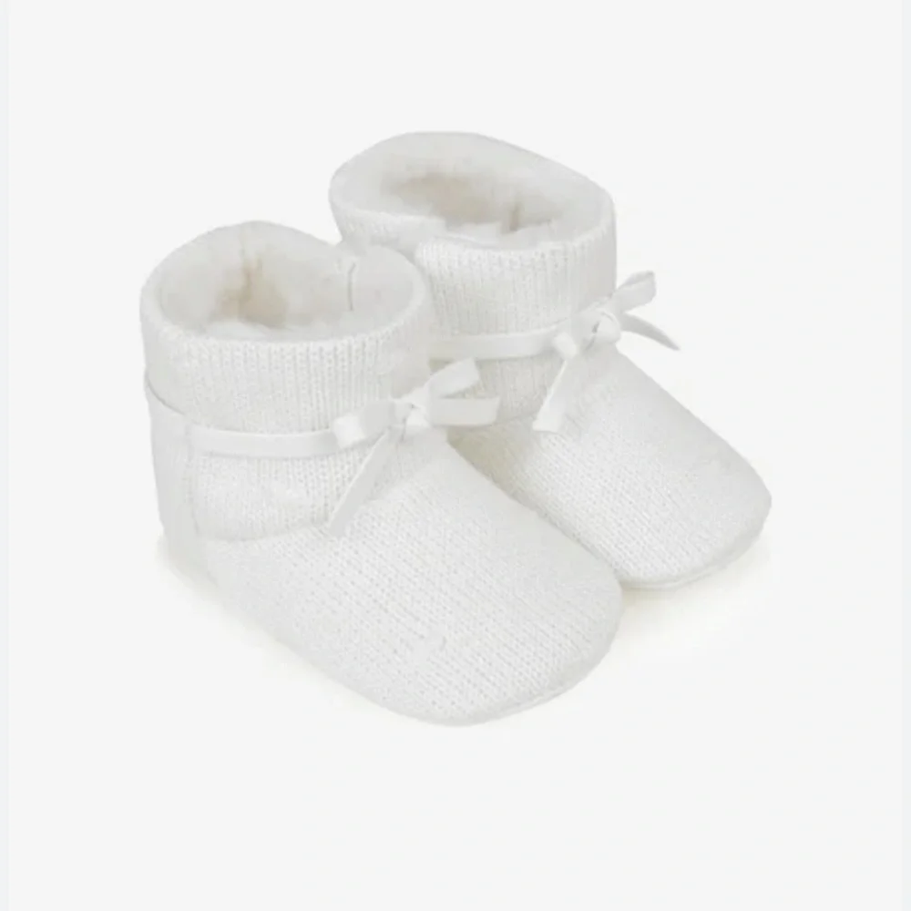 MAYORAL Knitted Booties size 19 UK, size 3 US
